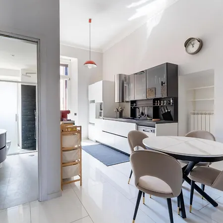 Opera Square 3br 3ba * Rome