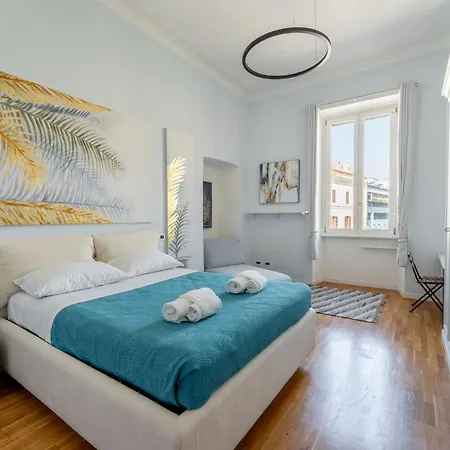 Opera Square 3br 3ba *