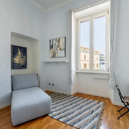 Opera Square 3br 3ba Appartement *