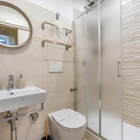 Opera Square 3br 3ba Appartement *